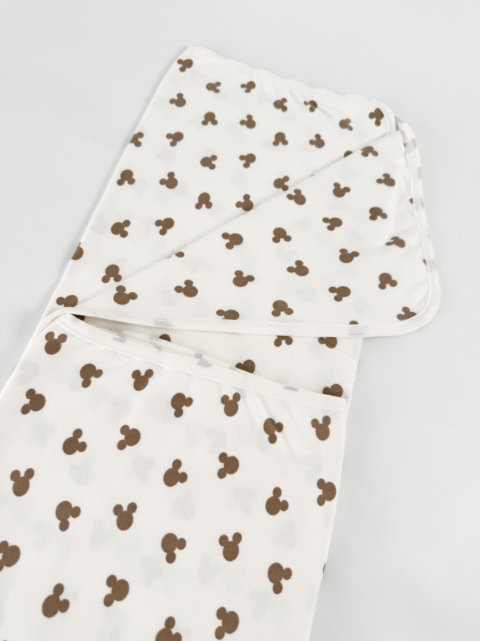 Patura bebelus bumbac cu Mickey Mouse - Botez bebelusi