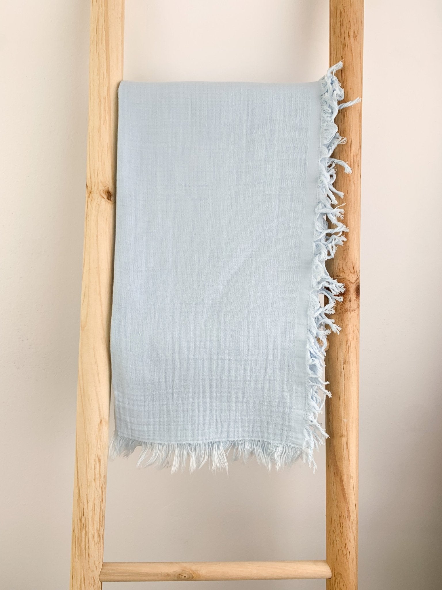Patura bebelus din muselina bleu - Botez bebelusi