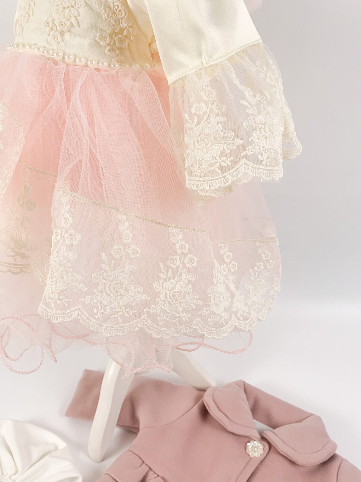 Rochie botez cu trena din dantela Rodica - Botez bebelusi