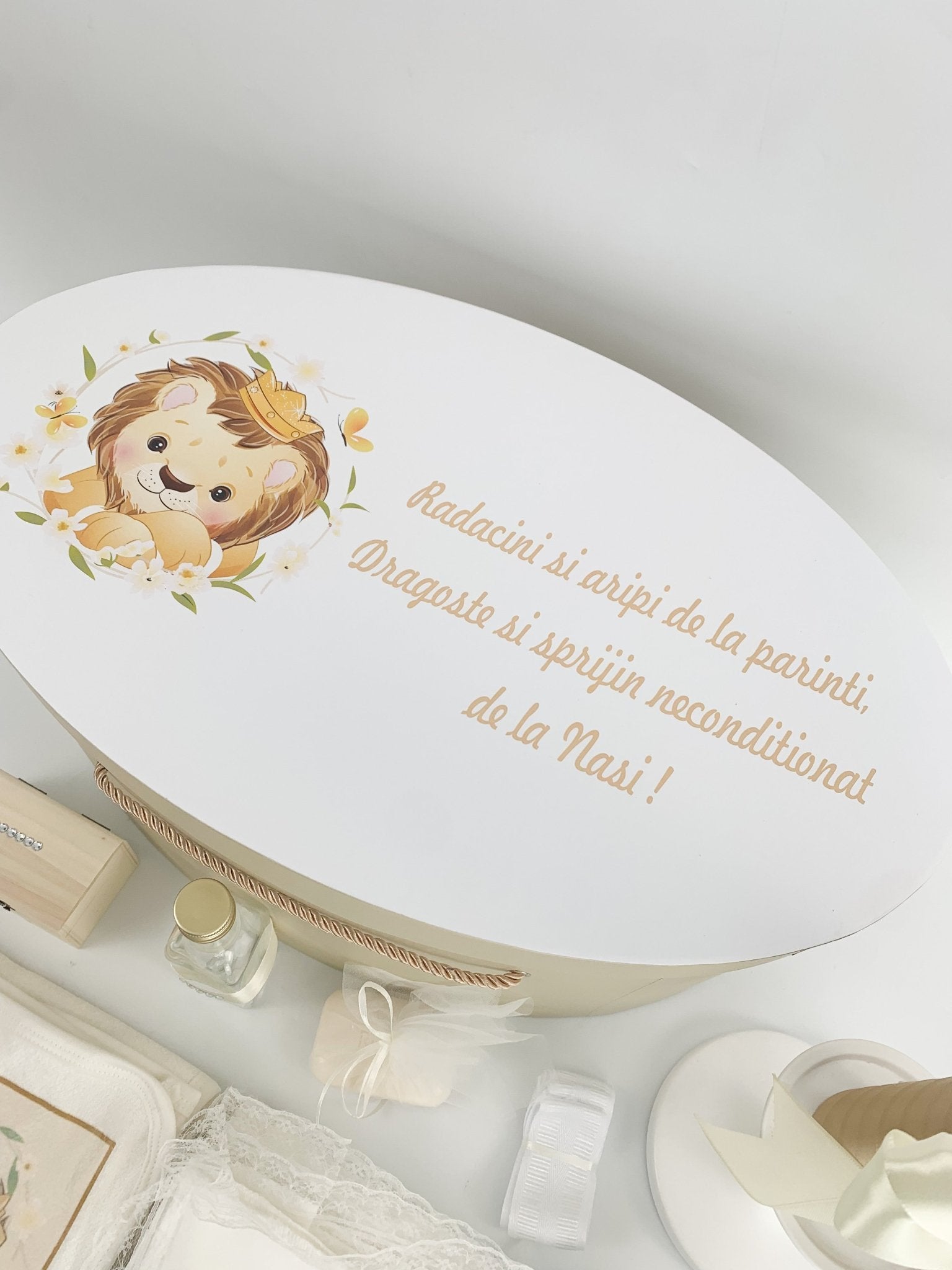 Trusou botez complet auriu cu leu - Botez bebelusi