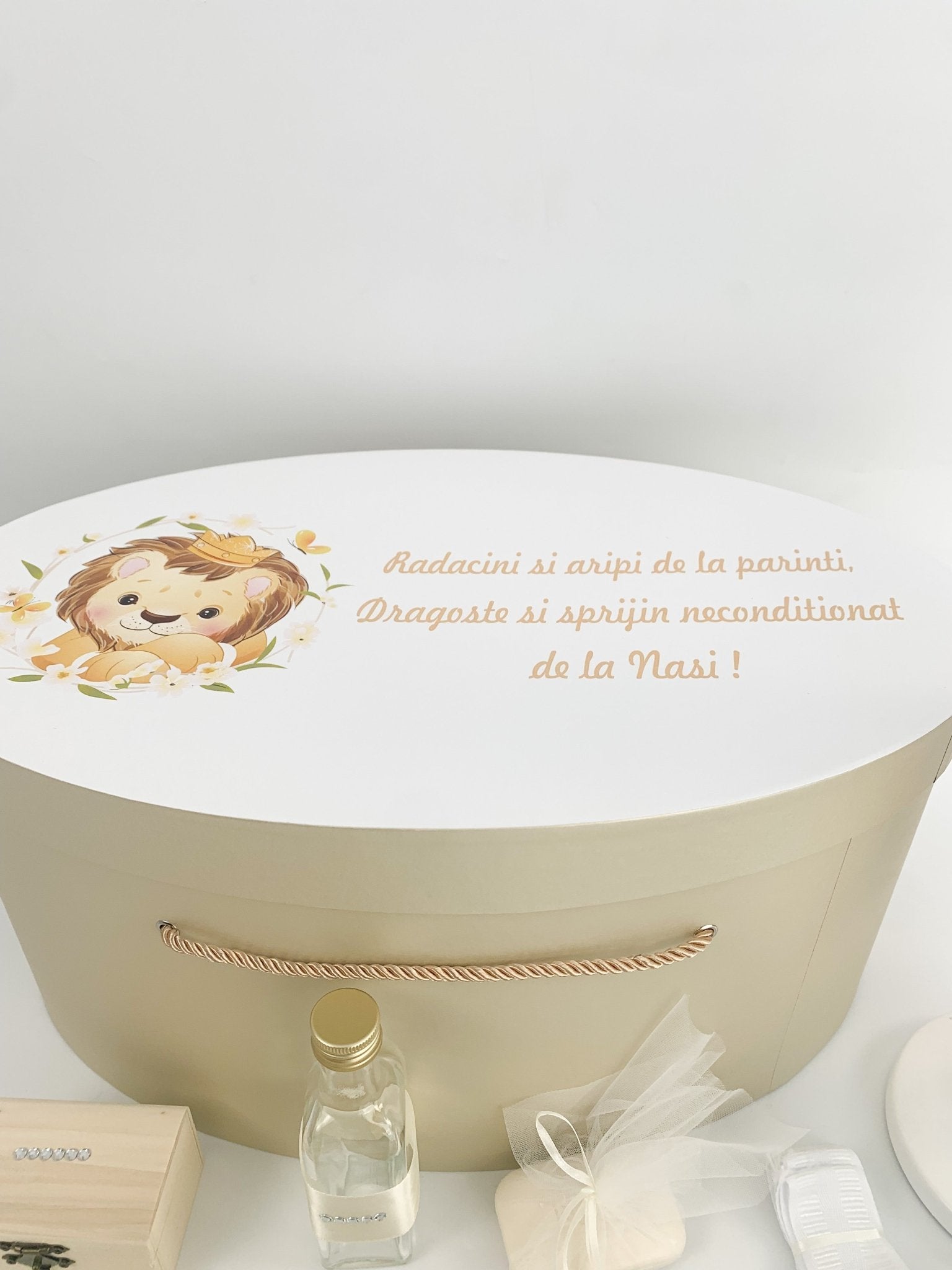 Trusou botez complet auriu cu leu - Botez bebelusi