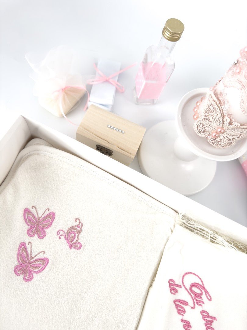 Trusou fetita roz cu fluturasi - Botez bebelusi