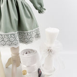 Trusou botez complet cu rochita eleganta si lumanare personalizata manual - Carmenuta