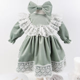 Trusou botez complet cu rochita eleganta si lumanare personalizata manual - Carmenuta