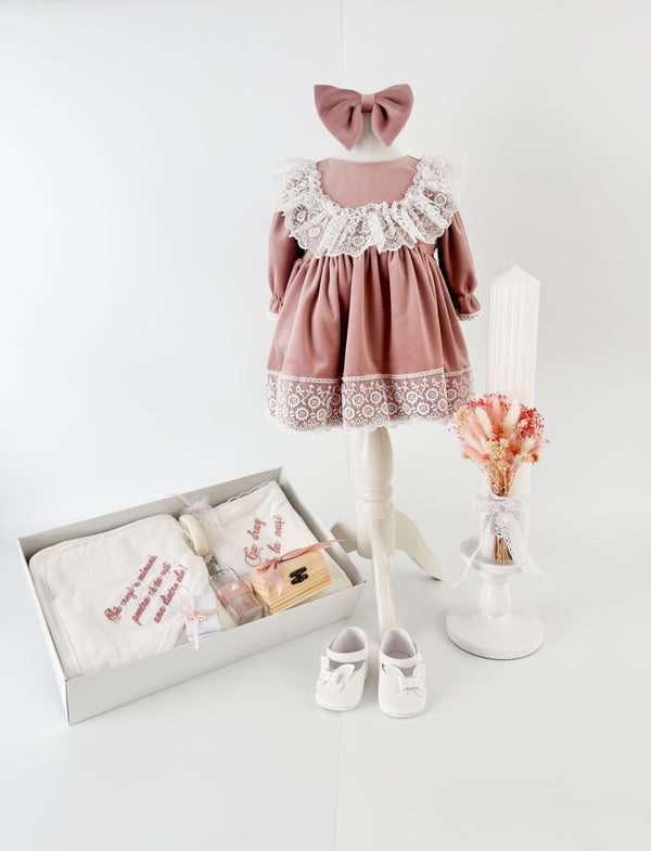 Trusou botez complet cu rochita eleganta si lumanare personalizata manual - Dienuta