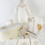 Trusou botez complet cu rochita eleganta si lumanare personalizata manual - Florica