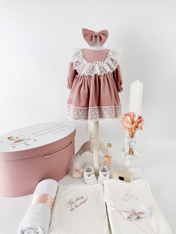 Trusou botez complet cu rochita eleganta si lumanare personalizata manual - Dya