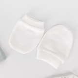 Set Hainute 5 Piese Bebelusi - Bluzita Alba, Pantalonasi si Accesorii