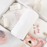 Trusou botez complet cu rochita eleganta si lumanare personalizata hand made - Nadia