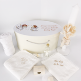 Trusou personalizat botez cu cufar, muselina si lumanare ceara naturala - Alesia