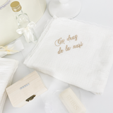 Trusou personalizat botez cu cufar, muselina si lumanare ceara naturala - Alesia
