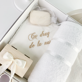 Trusou botez complet cu rochita eleganta, paltonas si lumanare personalizata manual - Carluta