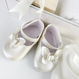 Trusou botez complet cu rochita eleganta, paltonas si lumanare personalizata manual - Carluta