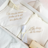 Trusou botez complet cu rochita eleganta si lumanare personalizata manual - Lena