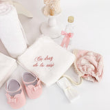 Trusou botez complet cu rochita eleganta si lumanare personalizata hand made - Danina