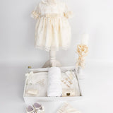 Trusou botez complet cu rochita eleganta si lumanare personalizata hand made - Crinuta