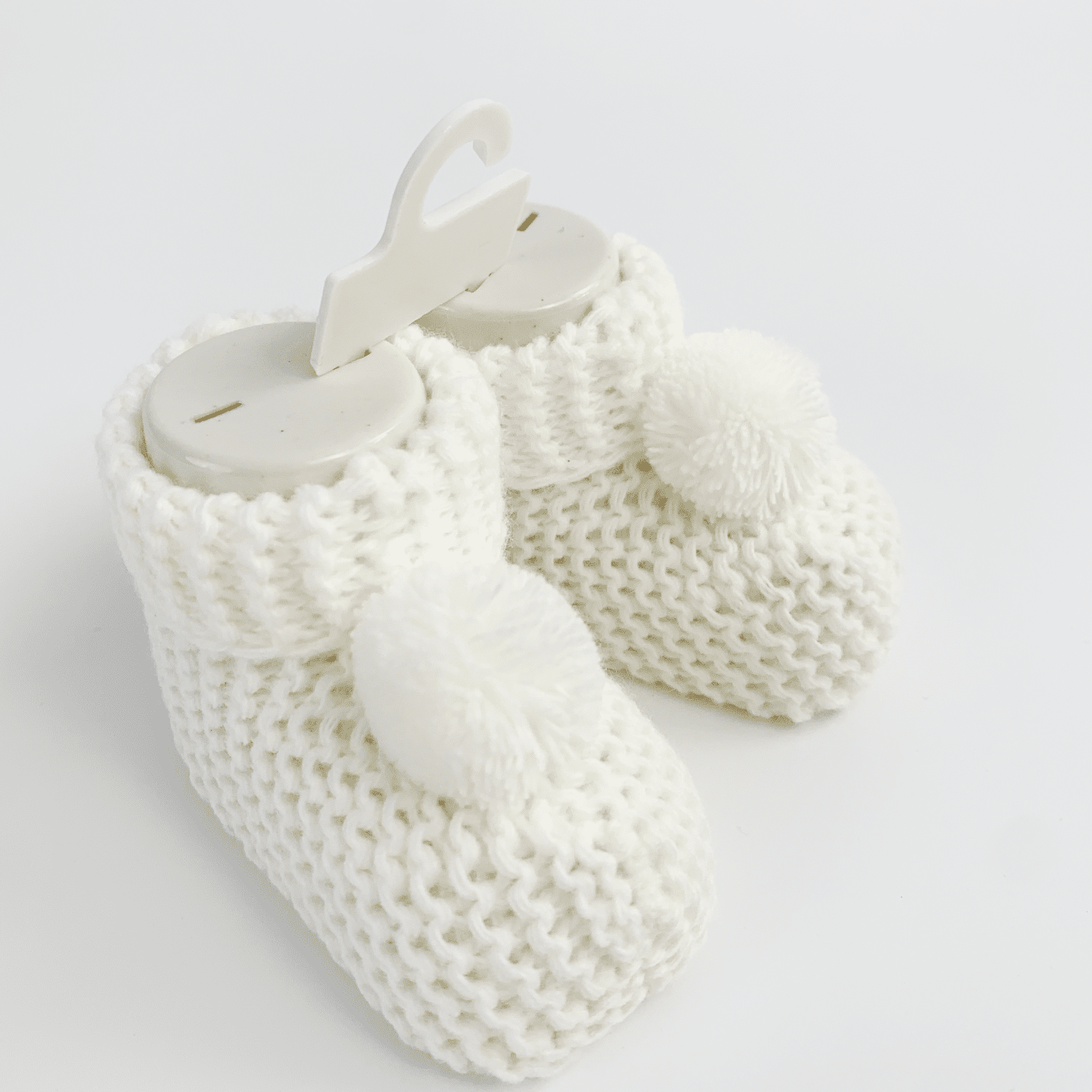 Botosei bebe tricotati - albi - Botez bebelusi