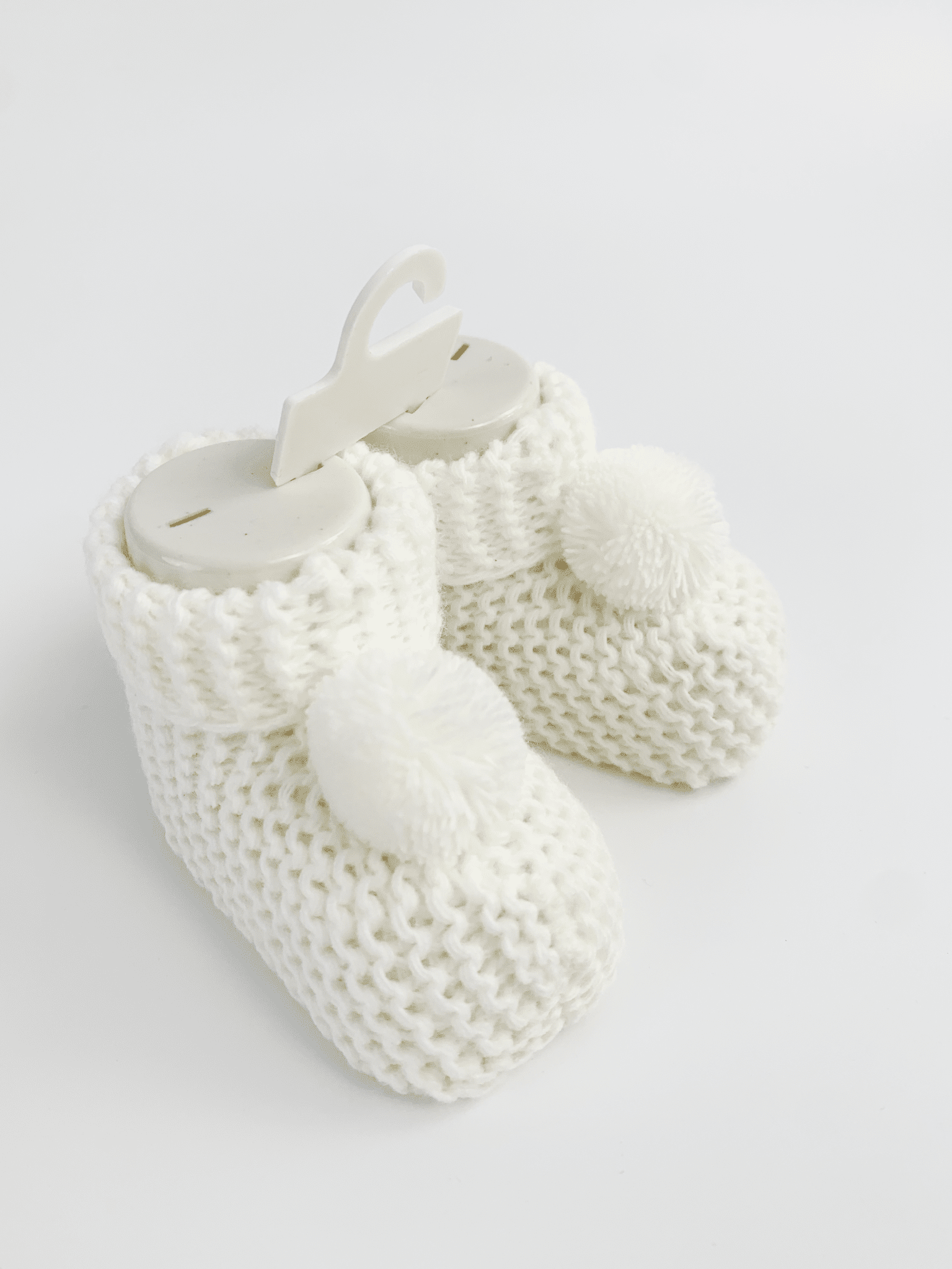 Botosei bebe tricotati - albi - Botez bebelusi