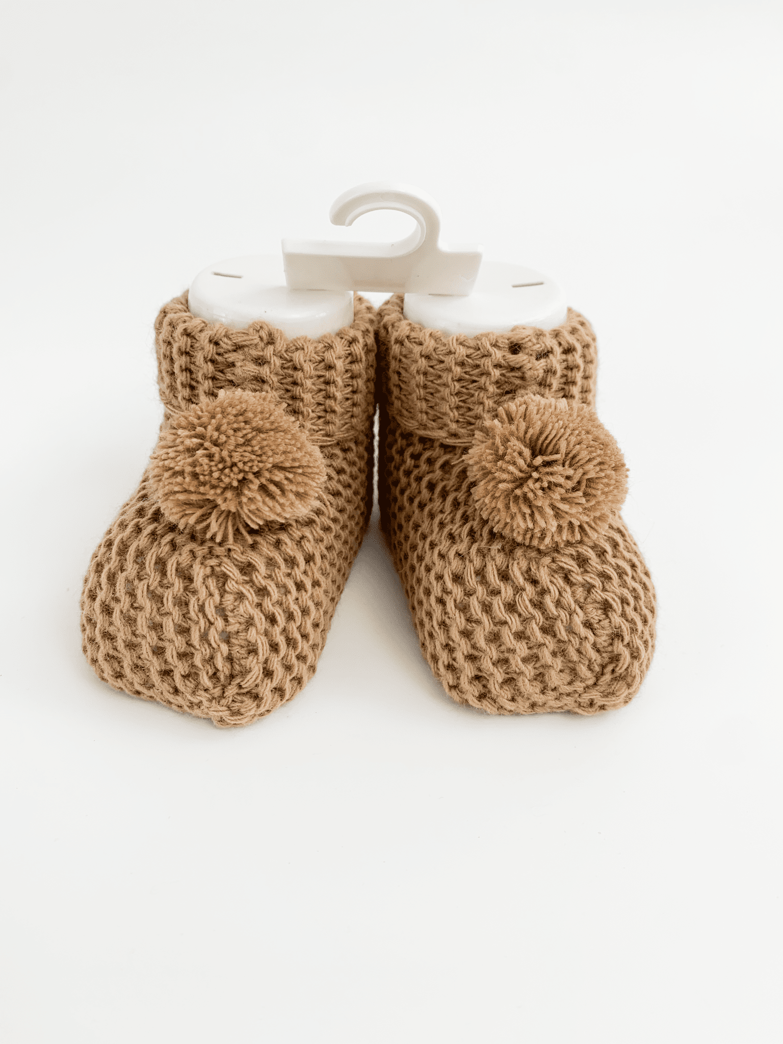 Botosei bebe tricotati - maro - Botez bebelusi