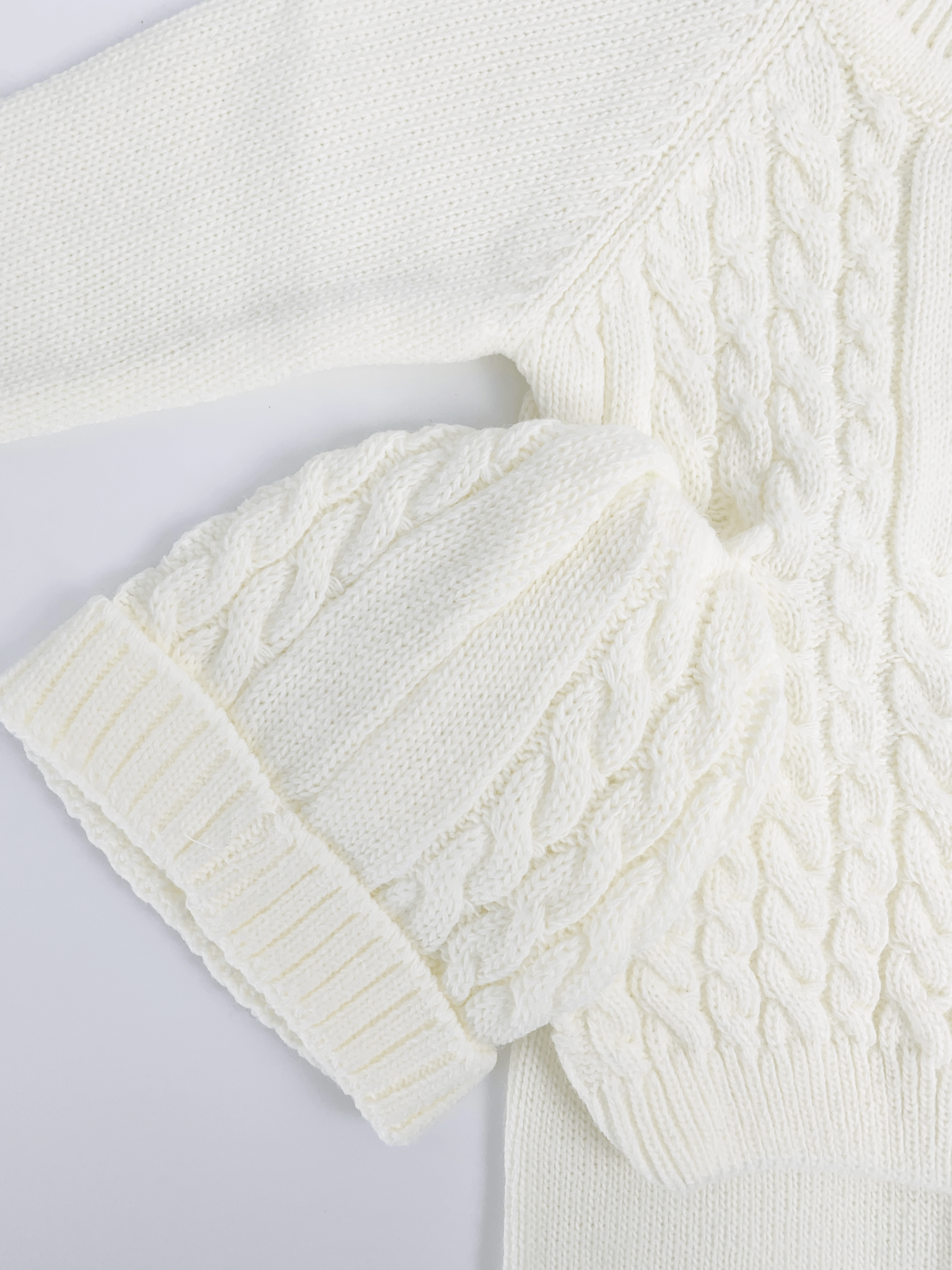 Compleu bebelus tricotat alb - 5 piese - Botez bebelusi