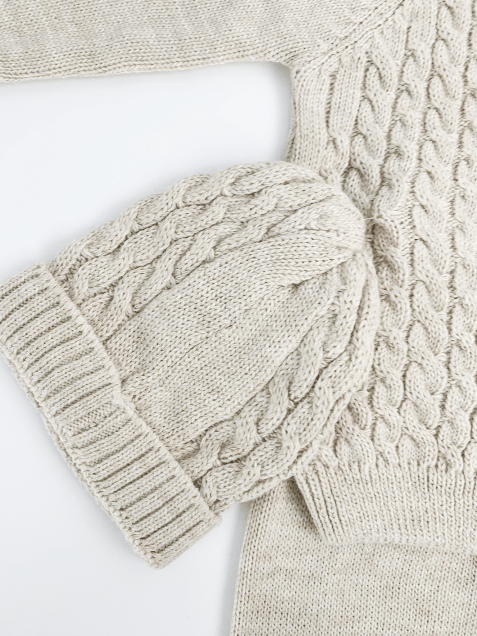 Compleu bebelus tricotat bej - 5 piese - Botez bebelusi