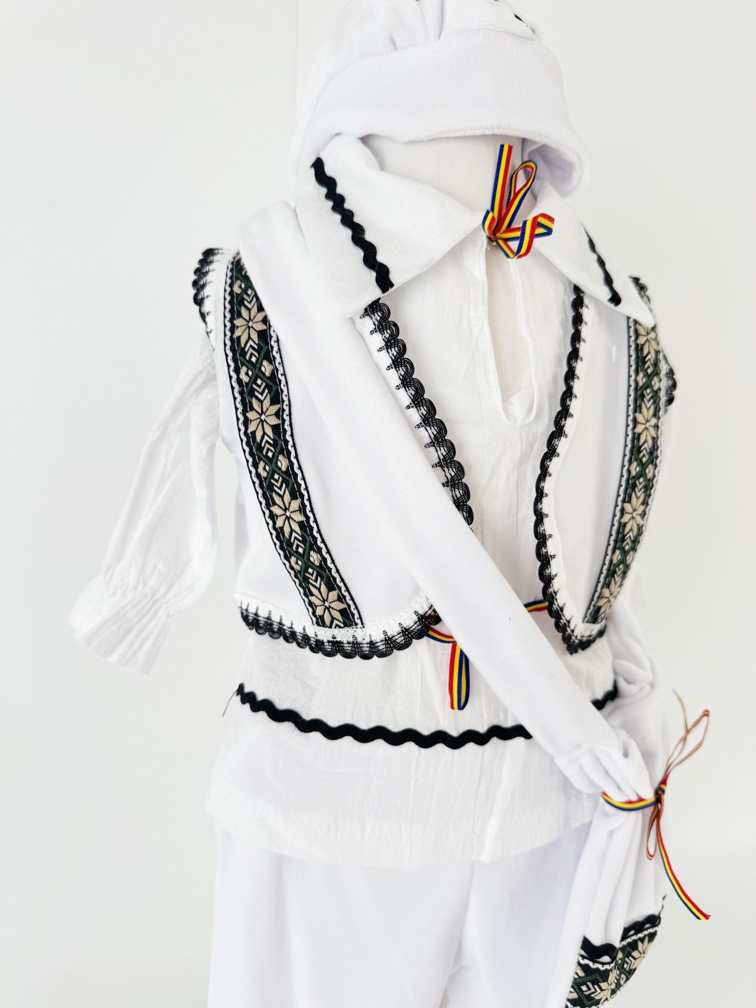 Costum traditional bebelusi complet - Gelu - Botez bebelusi