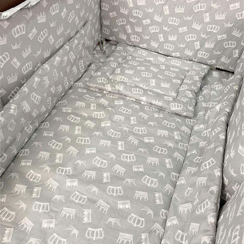 Lenjerie patut 100% bumbac gri cu coroana alba - Botez bebelusi