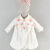 Palton alb cu fluturasi si fundite si turban roz - Botez bebelusi