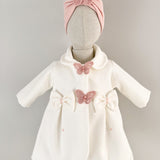 Palton alb cu fluturasi si turban roz - Botez bebelusi