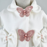 Palton alb cu fluturasi si turban roz - Botez bebelusi