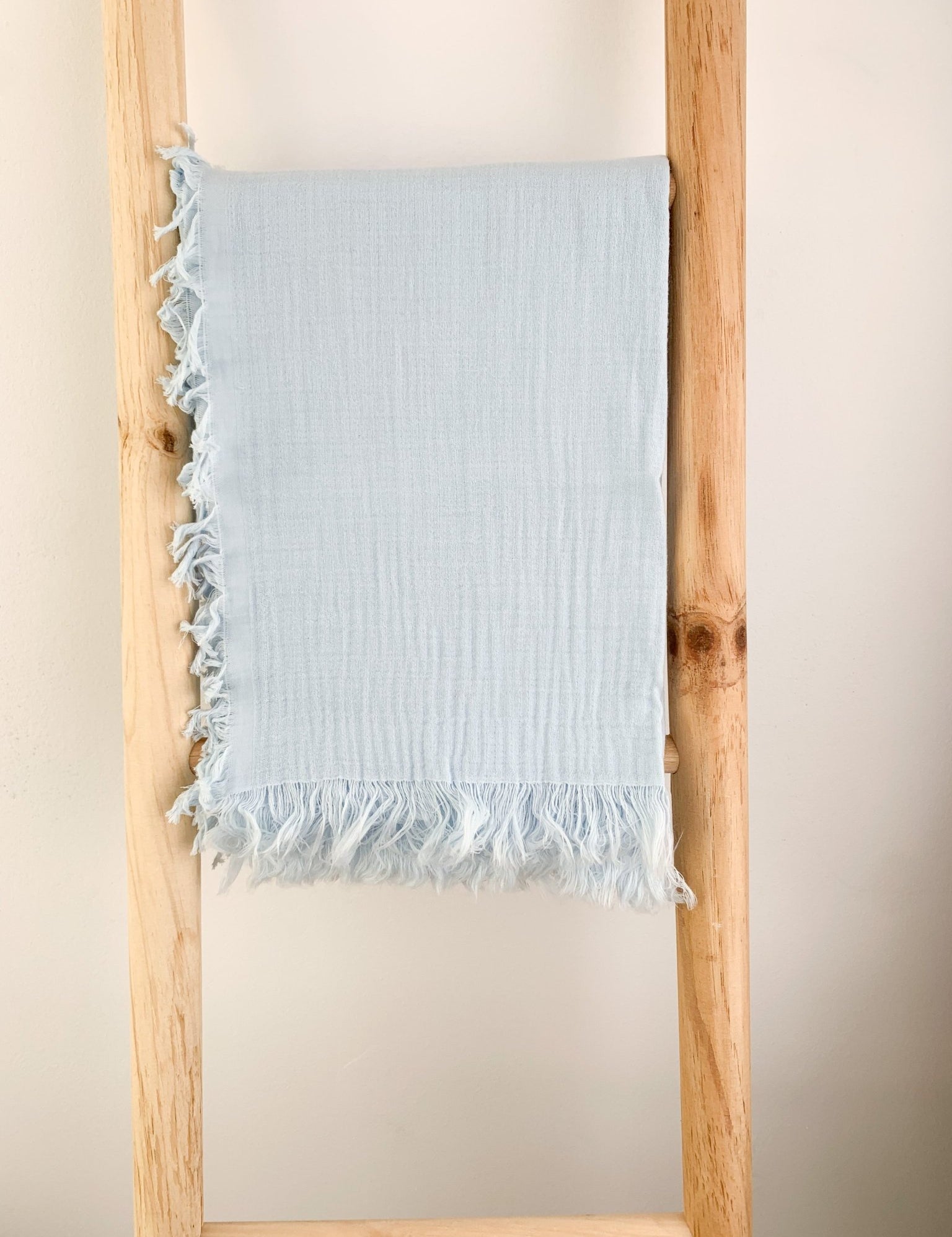 Patura bebelus din muselina bleu - Botez bebelusi