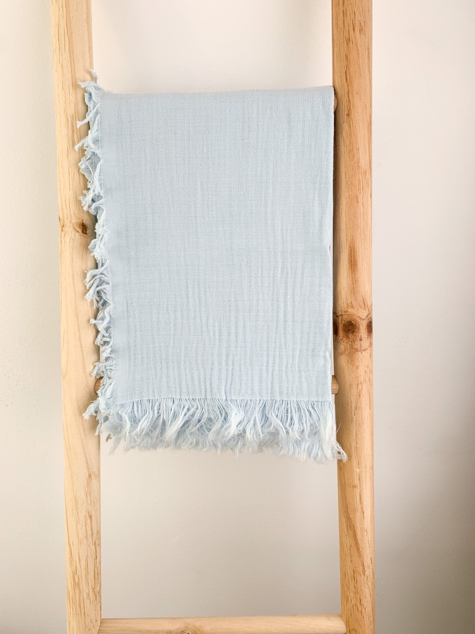Patura bebelus din muselina bleu - Botez bebelusi