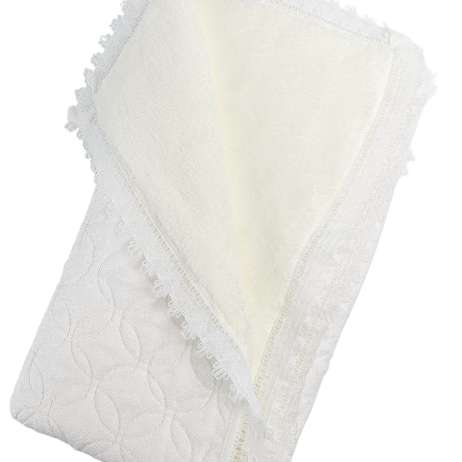 Patura bebelusi groasa - alba cu franjuri - Botez bebelusi