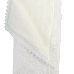 Patura bebelusi groasa - alba cu franjuri - Botez bebelusi