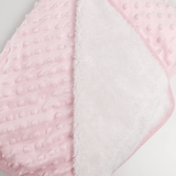 Patura bebelusi pufoasa cu bulinute - roz - Botez bebelusi