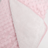 Patura bebelusi pufoasa cu bulinute - roz - Botez bebelusi