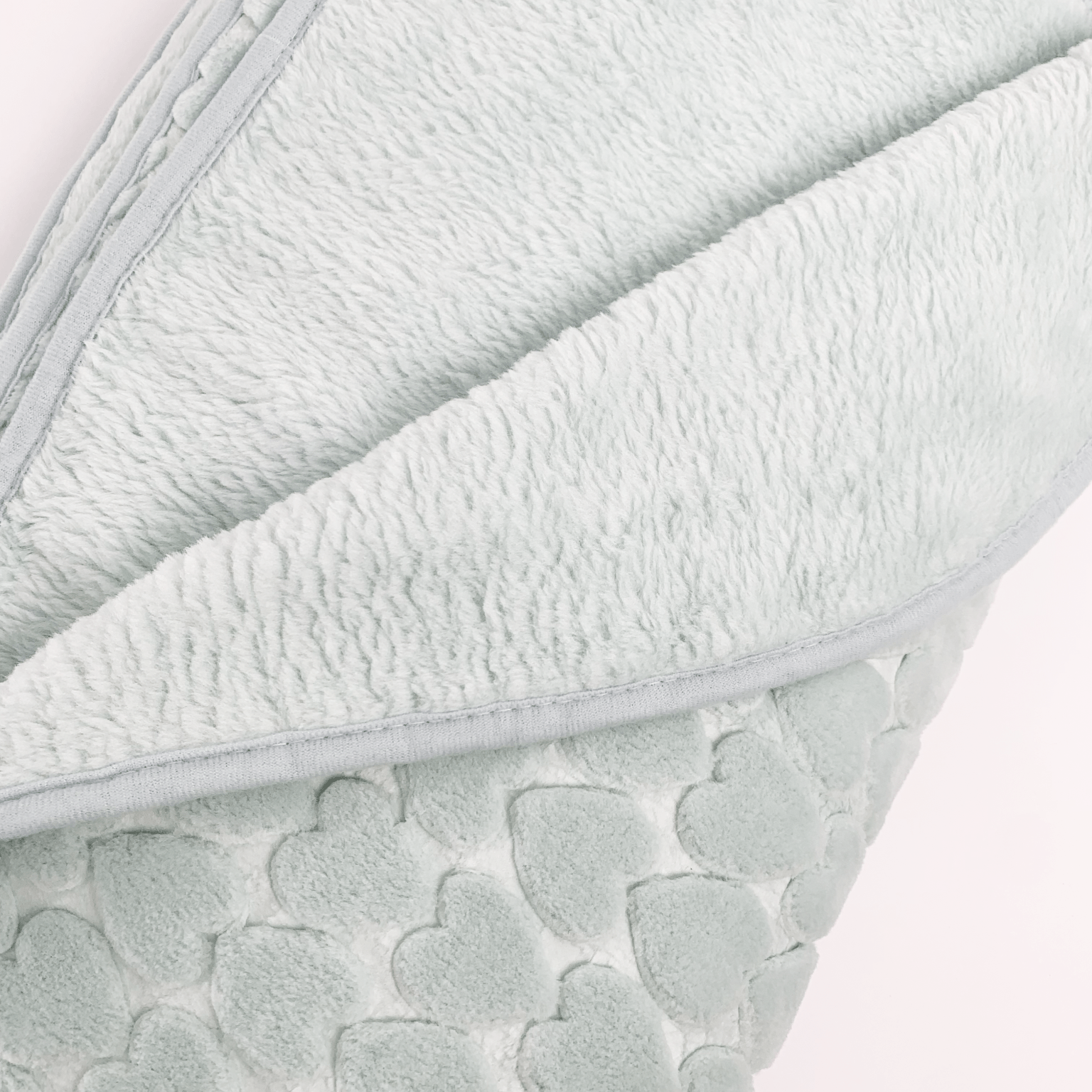 Patura bebelusi pufoasa cu inimioare - verde - Botez bebelusi