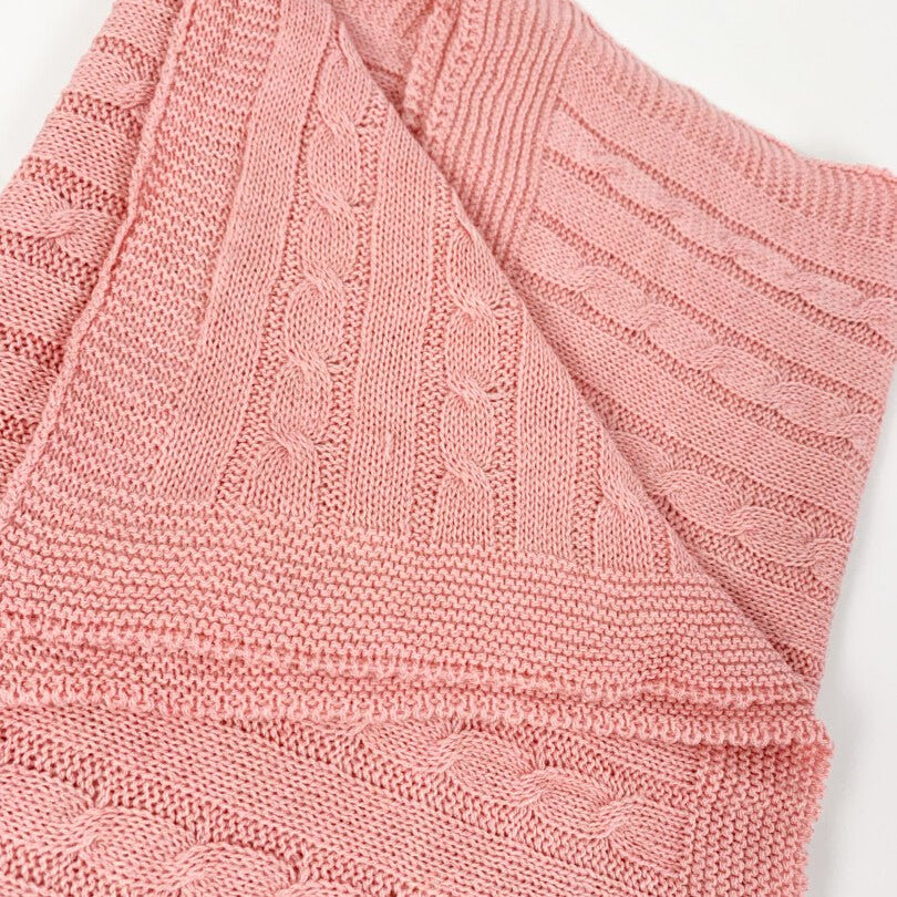 Patura tricotata roz piersica - Botez bebelusi