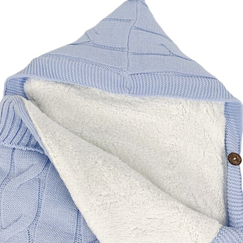 Port bebe tricotat albastru - Botez bebelusi