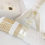 PTrusou botez ieftin cu prosoape, lumanare, rochie