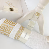 PTrusou botez ieftin cu prosoape, lumanare, rochie