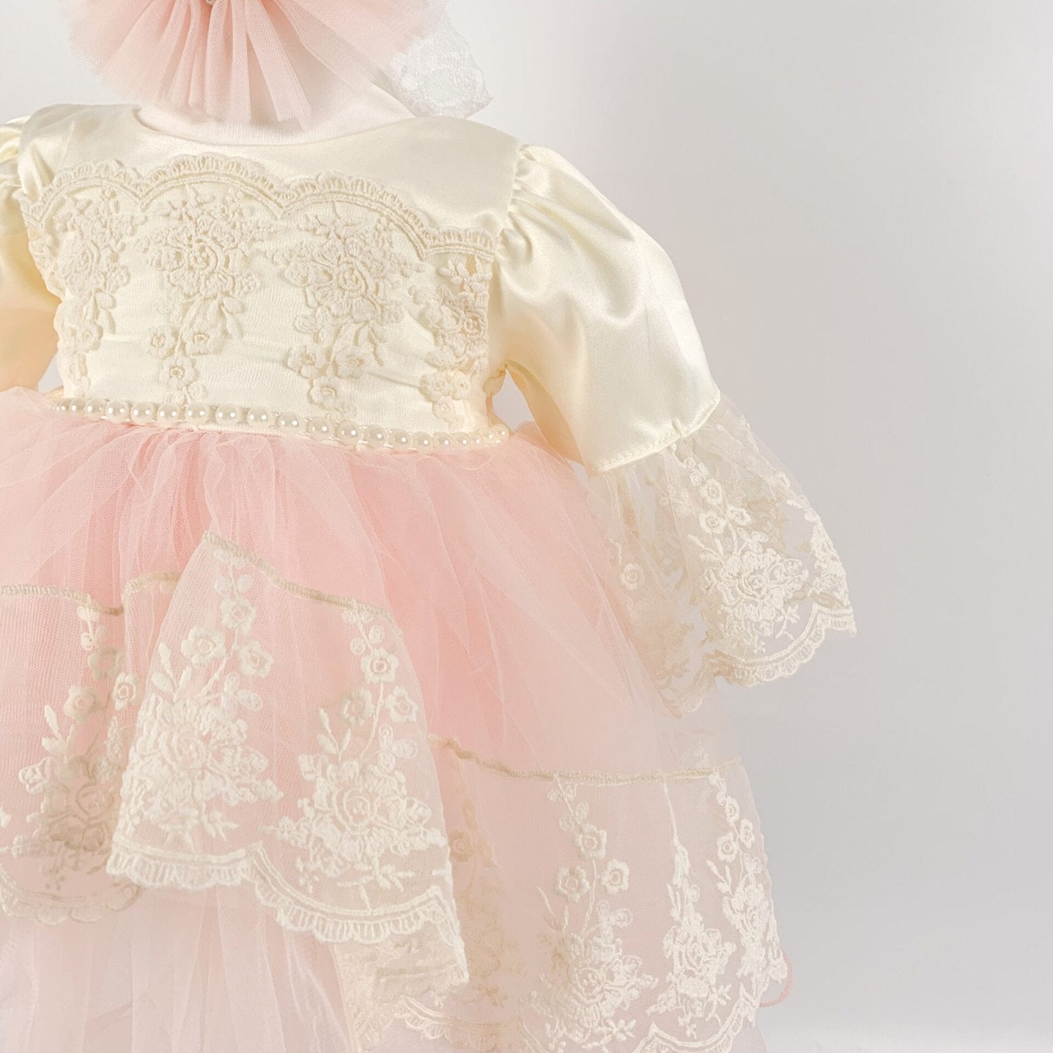 Rochie botez cu trena din dantela Rodica - Botez bebelusi