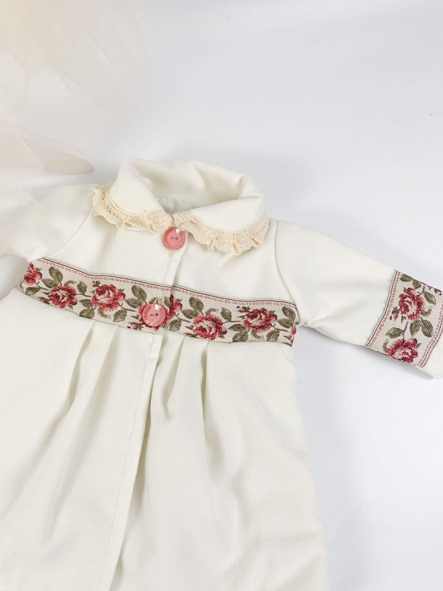 Rochie pentru botez Sorina, brau cu trandafiri - Botez bebelusi