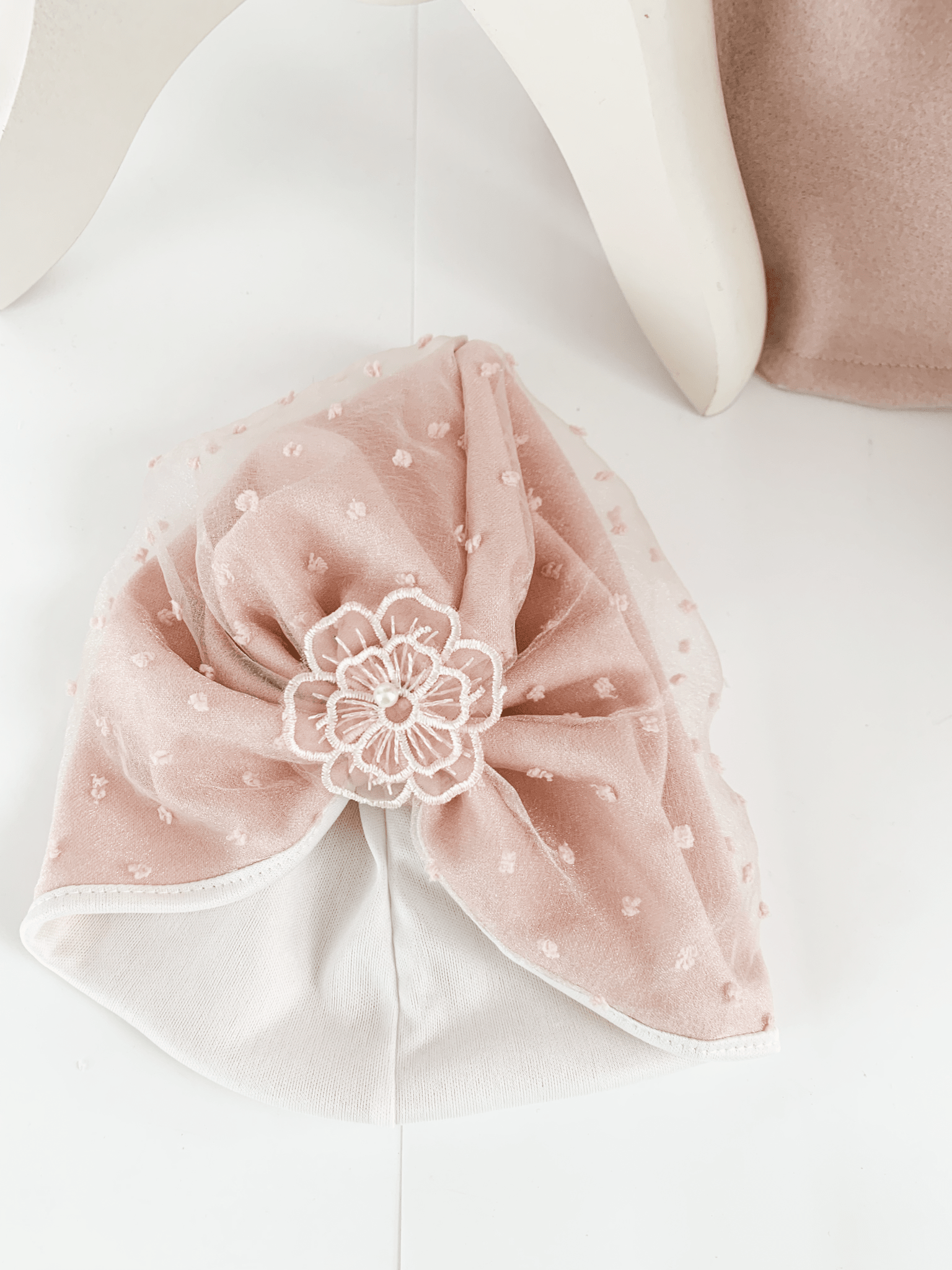 Rochita bebelusi cu palton, turban si bentita - Andrusca - Botez bebelusi