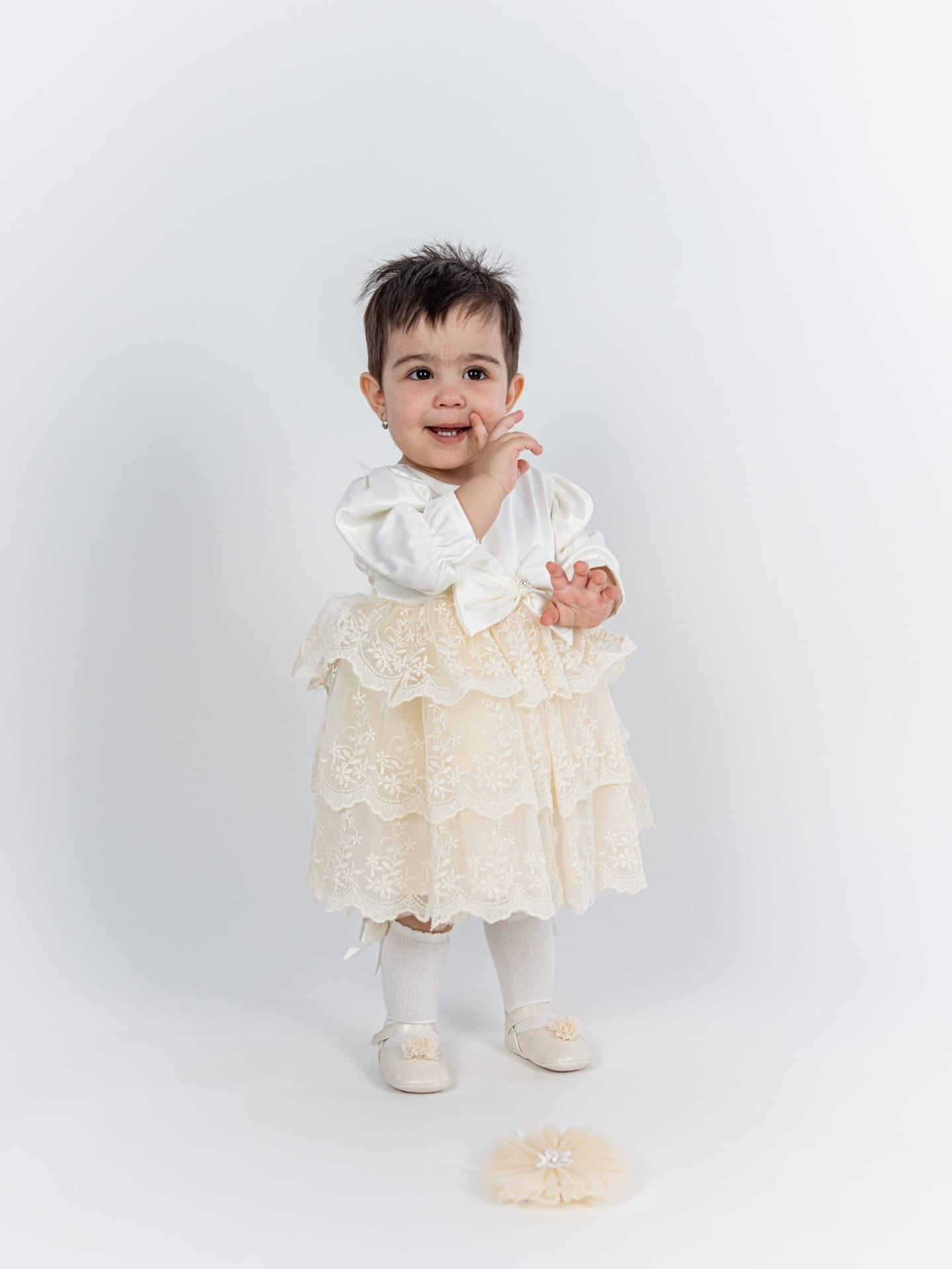 Rochita Botez Ivoire cu Bolero Dantelat, Turban si Bentita Eleganta - Denise - Botez bebelusi