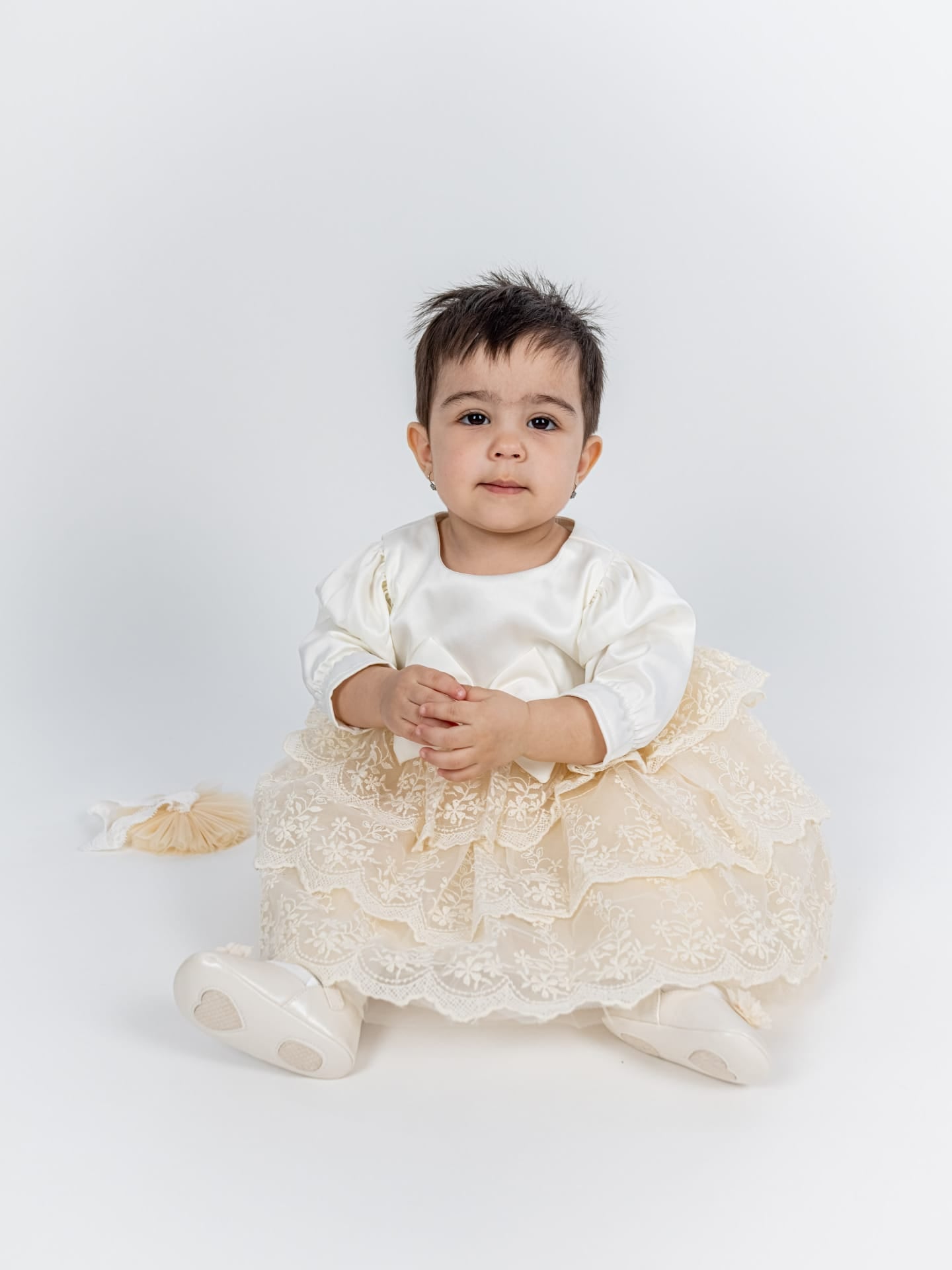 Rochita Botez Ivoire cu Bolero Dantelat, Turban si Bentita Eleganta - Denise - Botez bebelusi