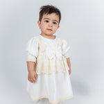 Rochita Botez Ivoire cu Dantela Fina, Turban si Bentita - Set Complet Briana - Botez bebelusi
