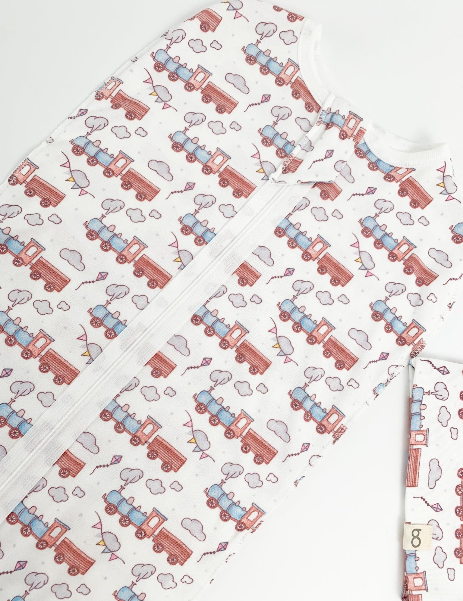 Sac de dormit bebe 2 piese - alb cu trenulet - Botez bebelusi