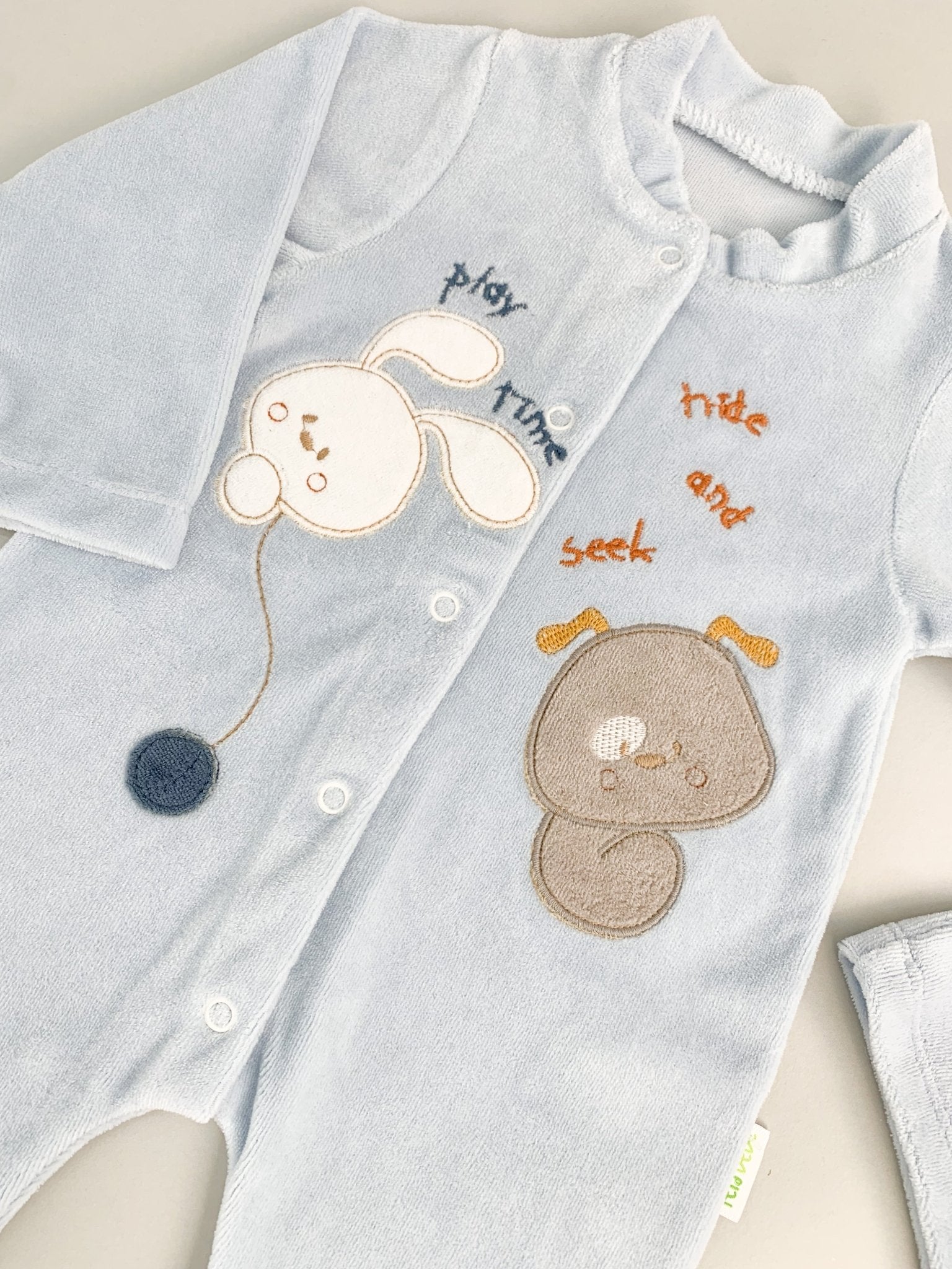 Salopeta albastra pufoasa baiat cu catelus si iepuras - Botez bebelusi