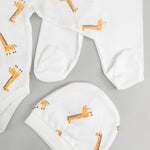 Salopeta baiat alba cu girafe - 3 piese - Botez bebelusi